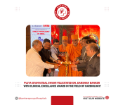 Dr. Darshan Banker was felicitated by Pujya Gyanvatsal Swami